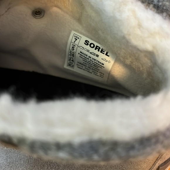 Sorel Out N’ About lll Conquest Boot Size 7 NWT - Picture 14 of 15